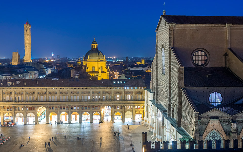 στα-ταξίδια-μαΐου-αυτή-την-κυριακή-city-br-561808813