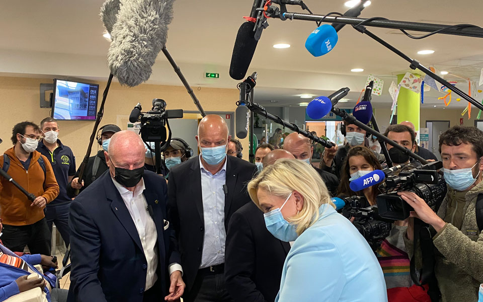 μαρίν-λεπέν-αποτυγχάνοντας-μάλλον-ξα-561825835