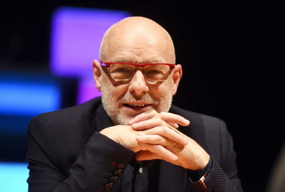 ντοκιμαντέρ-για-τον-μπράιαν-ίνο-ετοιμ-561834673