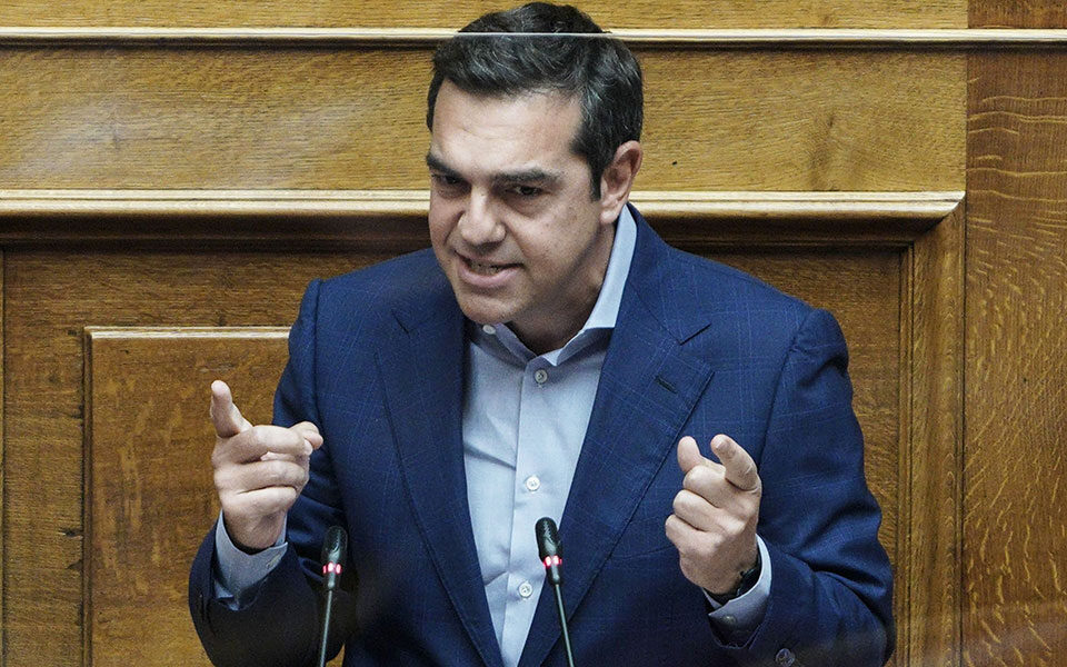 αλέξης-τσίπρας-οθόνες-561816100
