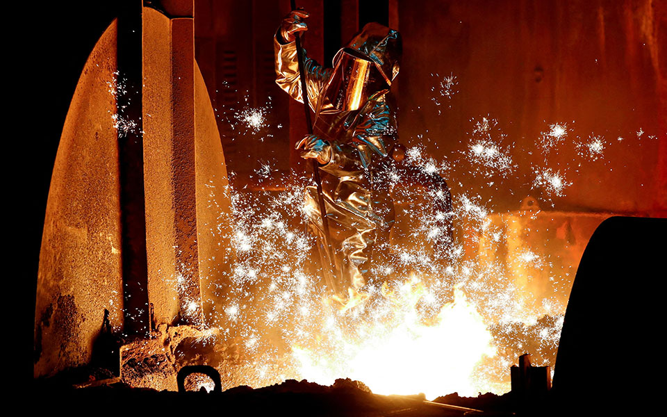 τα-παλιοσίδερα-φέρνουν-συνάλλαγμα-561794656