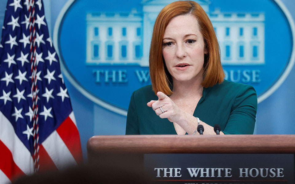 τζεν-ψάκι-φουντώνουν-οι-φήμες-για-αποχ-561789529