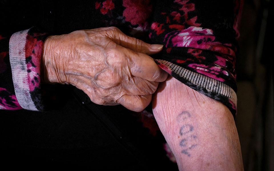 «Δεν πίστευα ότι θα συμβεί ξανά»: Επιζώντες του Ολοκαυτώματος κατέφυγαν από την Ουκρανία στη Γερμανία-1