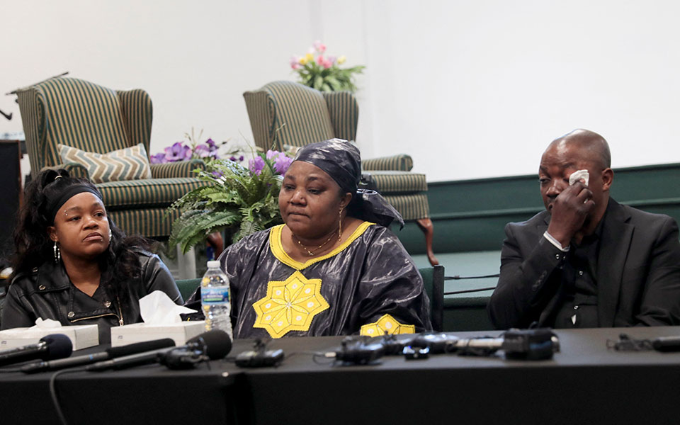 ηπα-οι-γονείς-του-αφροαμερικανού-που-σ-561813097