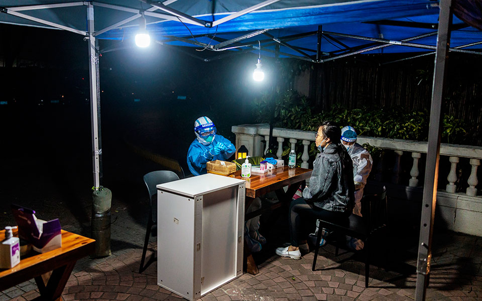 Δυστοπικό το πανδημικό παρόν στη Σαγκάη-1