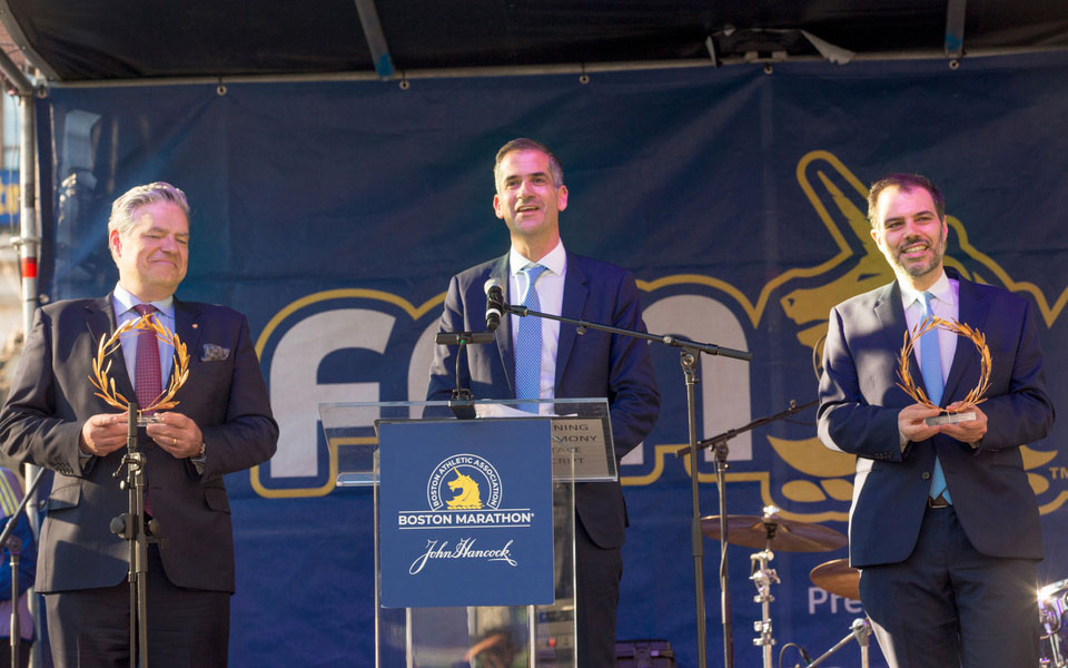 Στη Βοστώνη ο Κώστας Μπακογιάννης – Παρέδωσε στεφάνια ελιάς για τους νικητές του 126ου Μαραθωνίου της πόλης-1