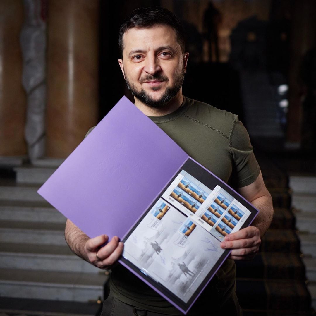 Moskva, Φιδονήσι και «υψωμένο δάχτυλο» σε ουκρανικό γραμματόσημο-3