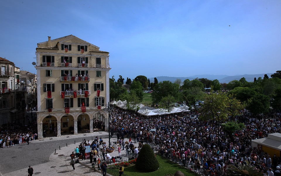 πρώτη-ανάσταση-και-μπότηδες-στην-κέ-561826096