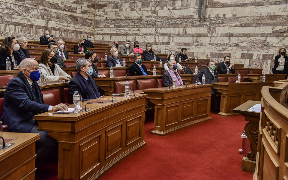 θεωρείο-κρυφές-διαφωνίες-στο-κιναλ-561806671