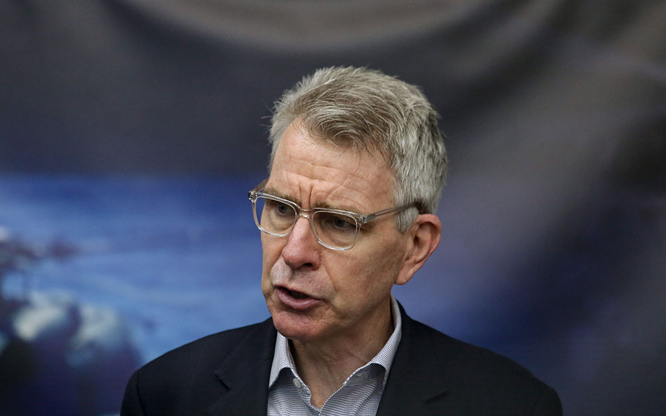 πάιατ-μπροστά-στην-κούρσα-για-απεξά-561807439