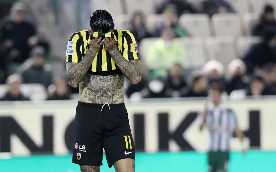 αεκ-τέλος-η-σεζόν-για-αραούχο-το-μήνυ-561832060