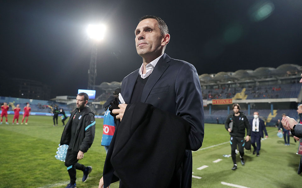 οι-παίκτες-αναδεικνύουν-τον-προπονητ-561791332