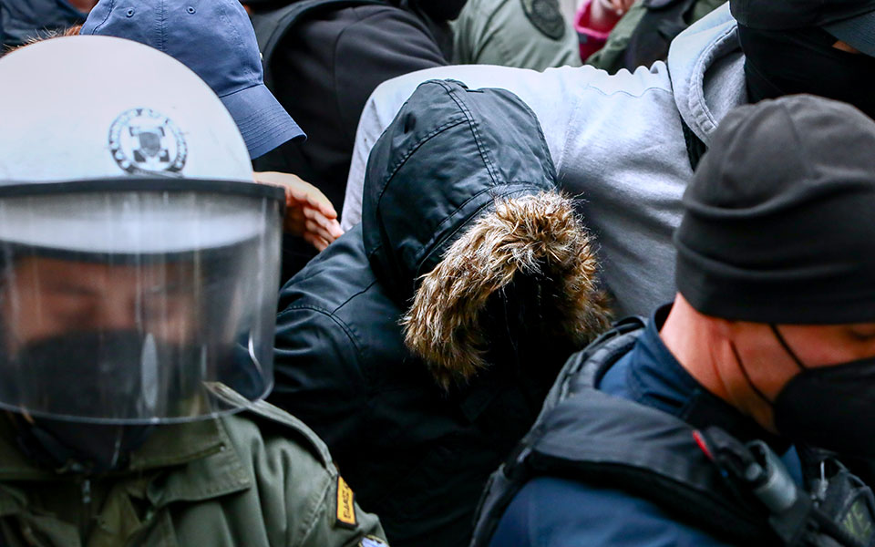 εργαστήριο-απθ-η-κεταμίνη-στο-αίμα-της-561789472