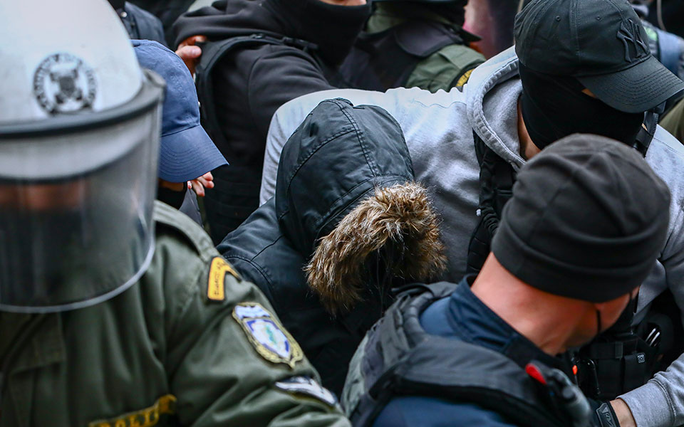 πάτρα-to-μήνυμα-του-πατέρα-η-ενόχληση-561789805