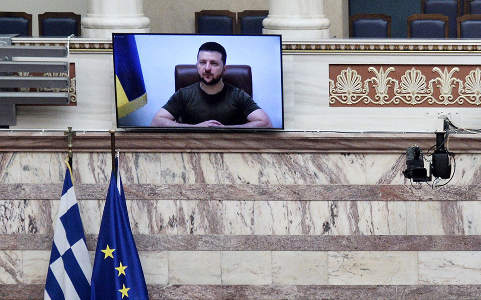 ομιλία-ζελένσκι-στη-βουλή-θυσιάζοντα-561800062