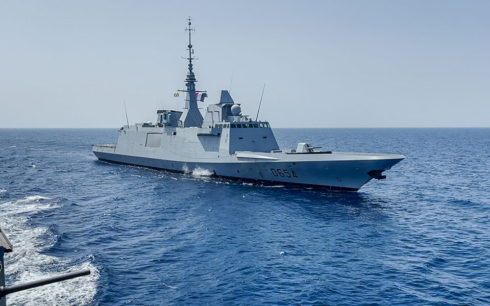 Συνεκπαίδευση μονάδων Ελλάδας και Γαλλίας ανοιχτά της Κρήτης (εικόνες – βίντεο)-6