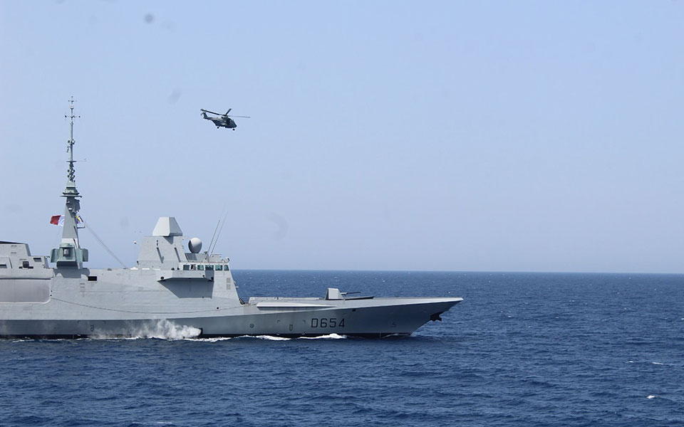 Συνεκπαίδευση μονάδων Ελλάδας και Γαλλίας ανοιχτά της Κρήτης (εικόνες – βίντεο)-8