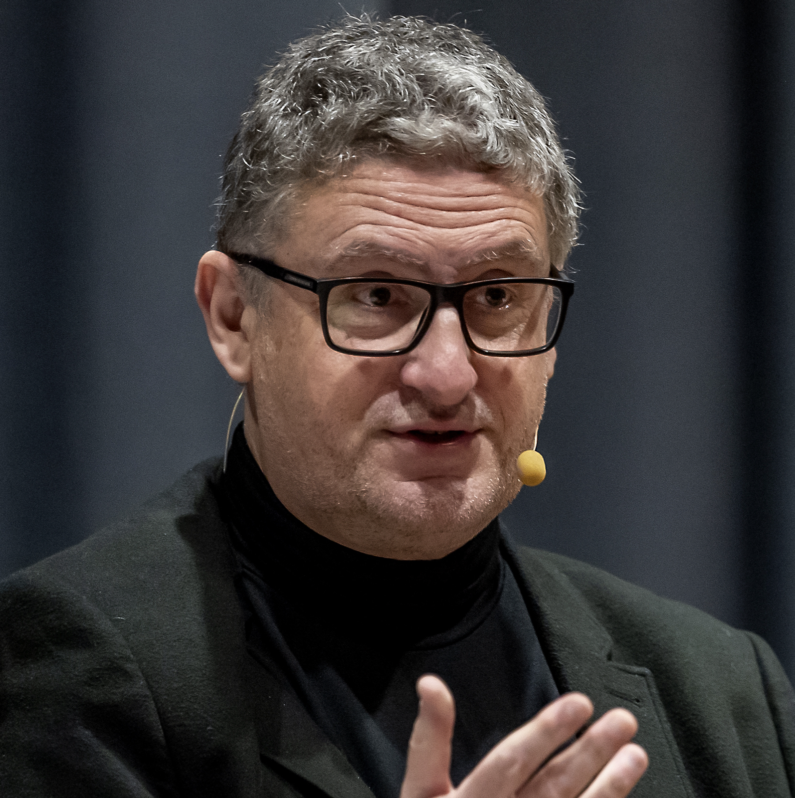 ο-μαρκ-γκαλεότι-στην-κ-η-δύση-βρίσκετ-561801388