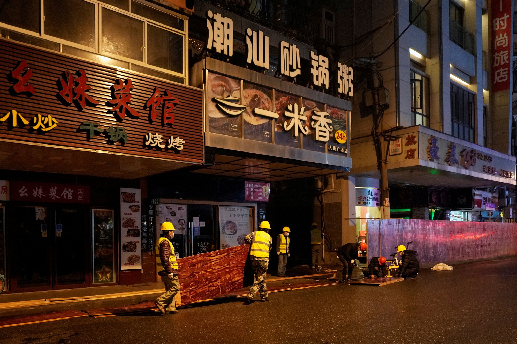 σαγκάη-επαναλειτουργία-εργοστασίων-561818863