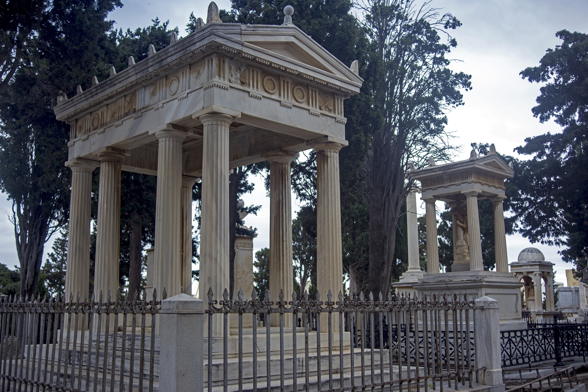 Το… Α’ Νεκροταφείο της Ερμούπολης-3