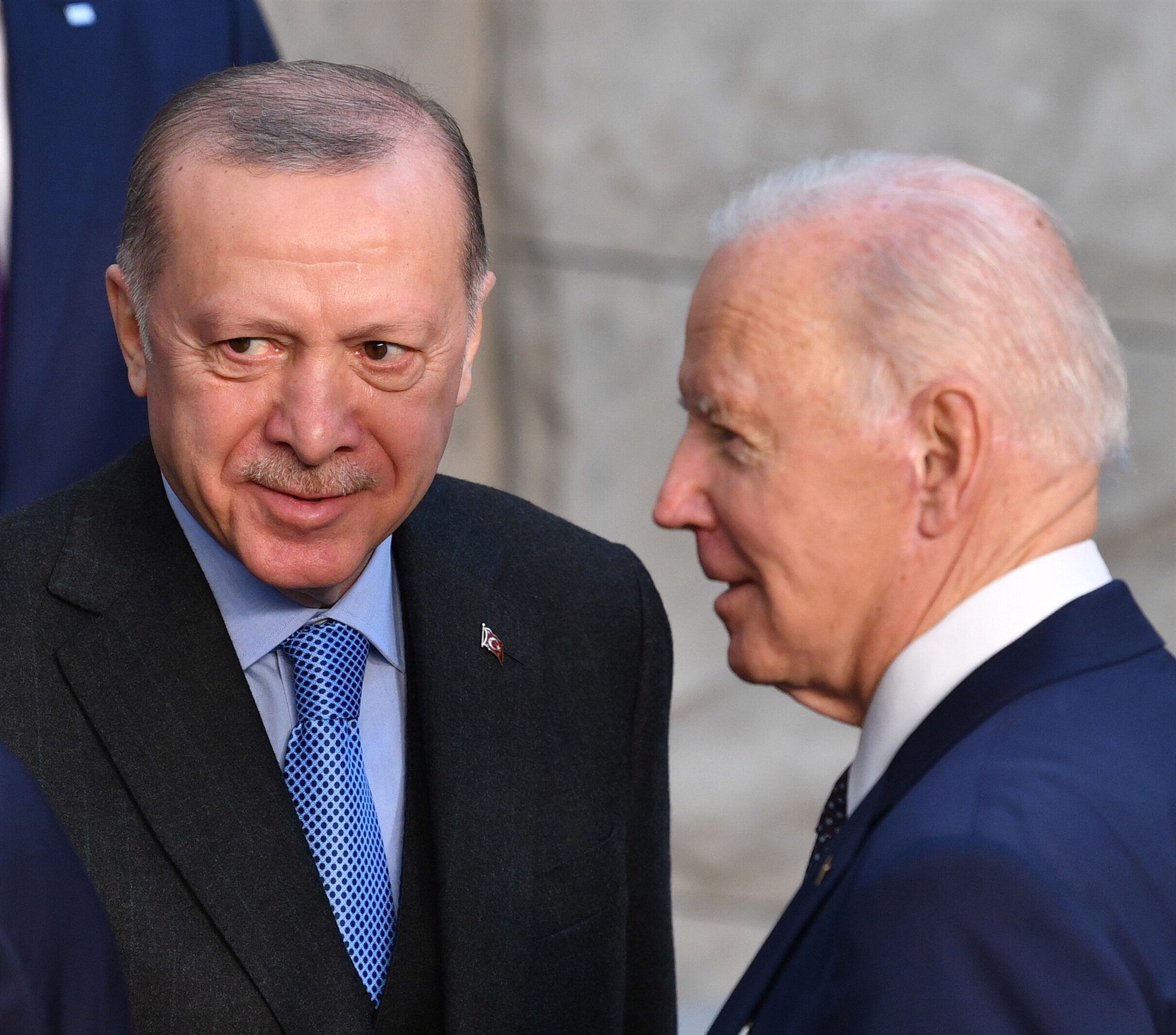 η-αγκυρα-αλλάζει-γραμμή-στην-εξωτερικ-561801457