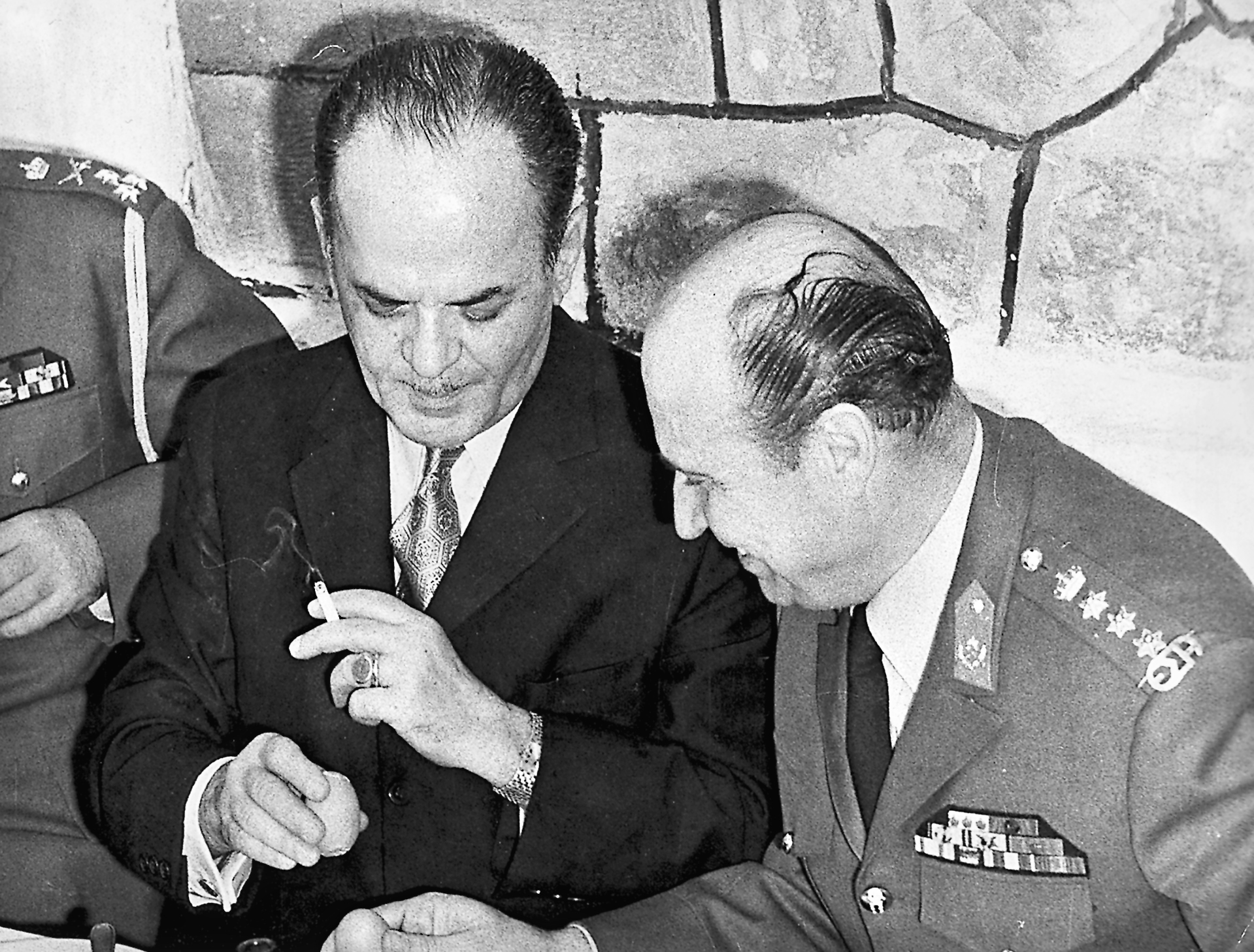 ακόμα-πληρώνουμε-την-21η-απριλίου-1967-561824977