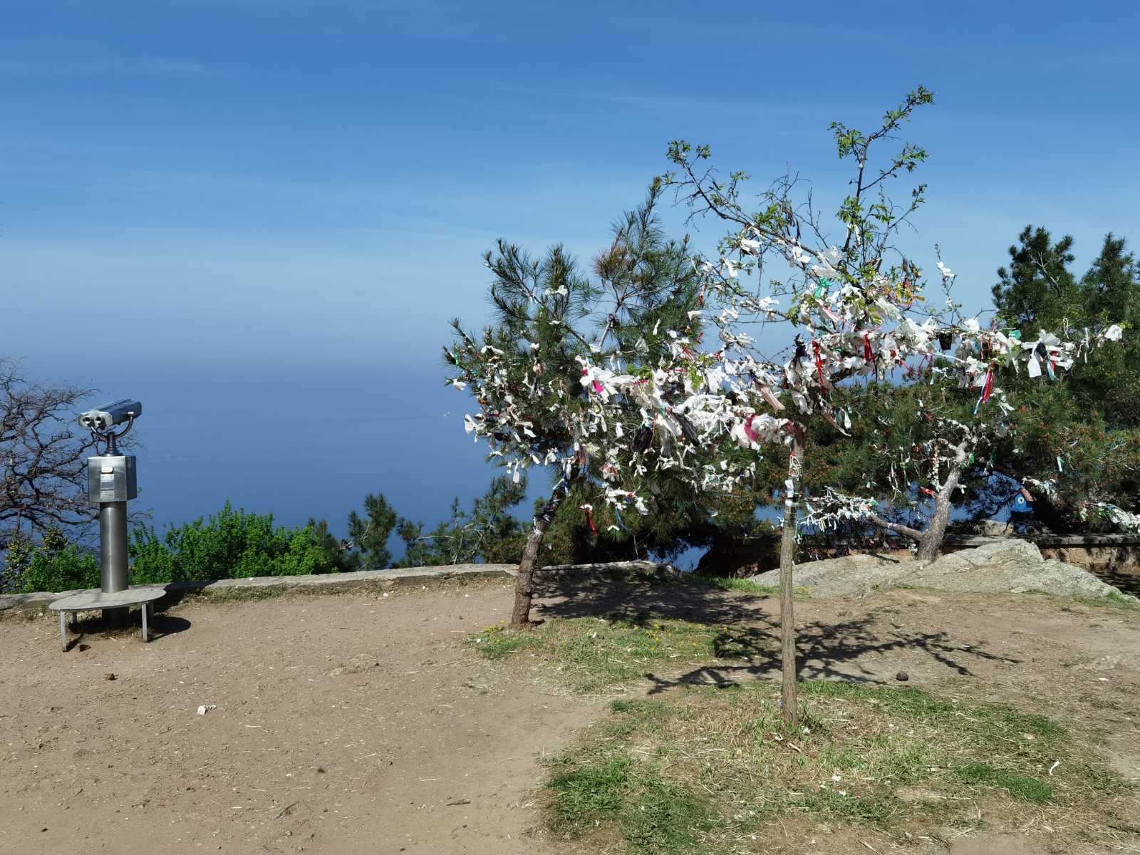 Ο Αη Γιώργης Κουδουνάς στην Πρίγκηπο, που προσκυνούν Ορθόδοξοι και Μουσουλμάνοι-2