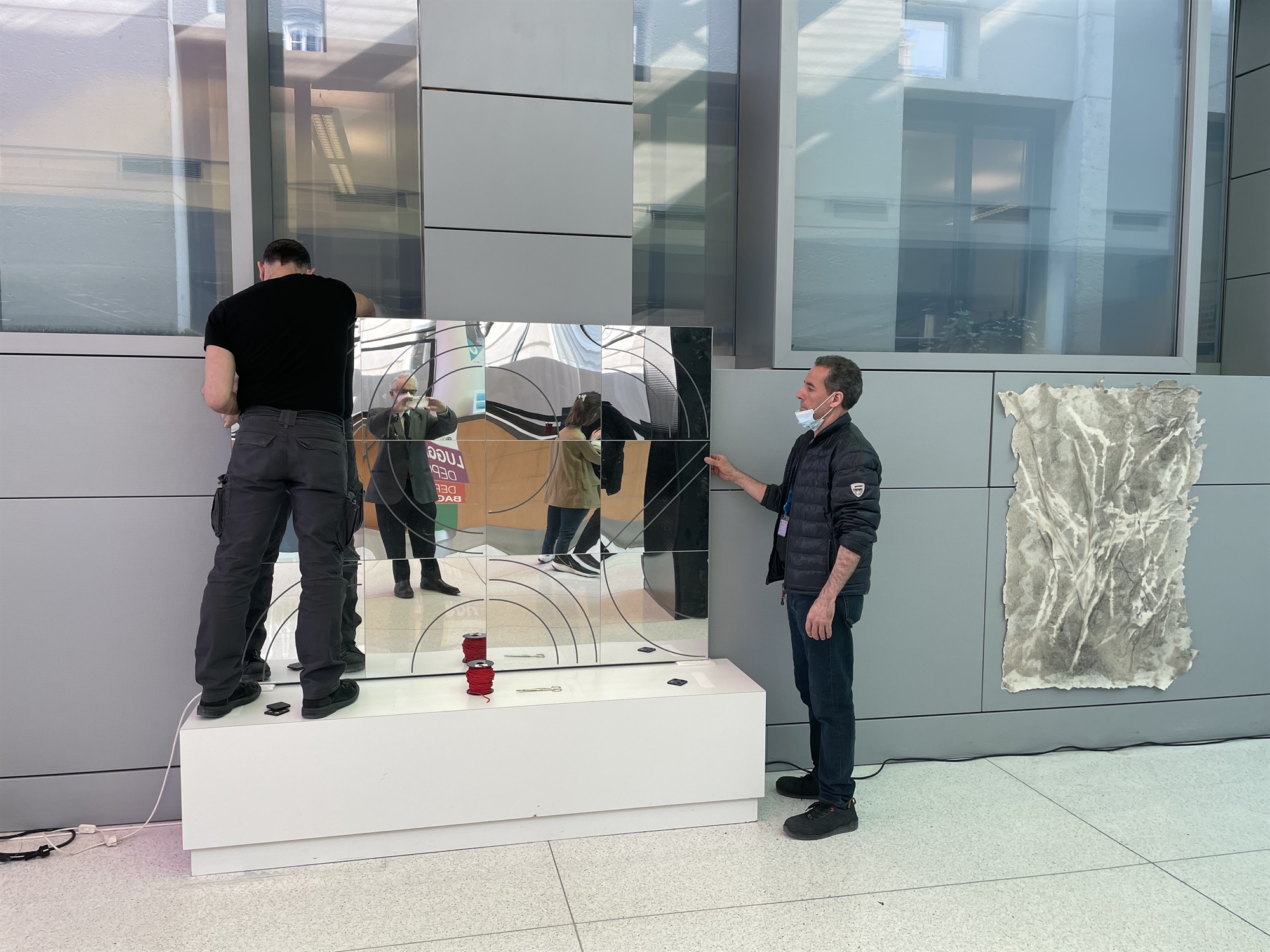 μια-εικαστική-έκθεση-με-ελληνικό-χρώμ-561813955