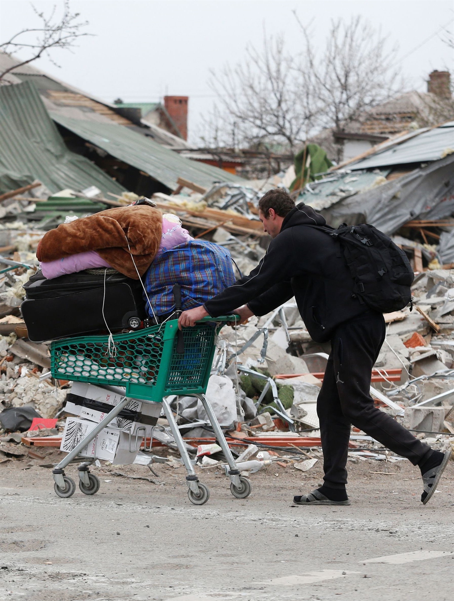 εναγώνιες-εκκλήσεις-από-μαριούπολη-561822061