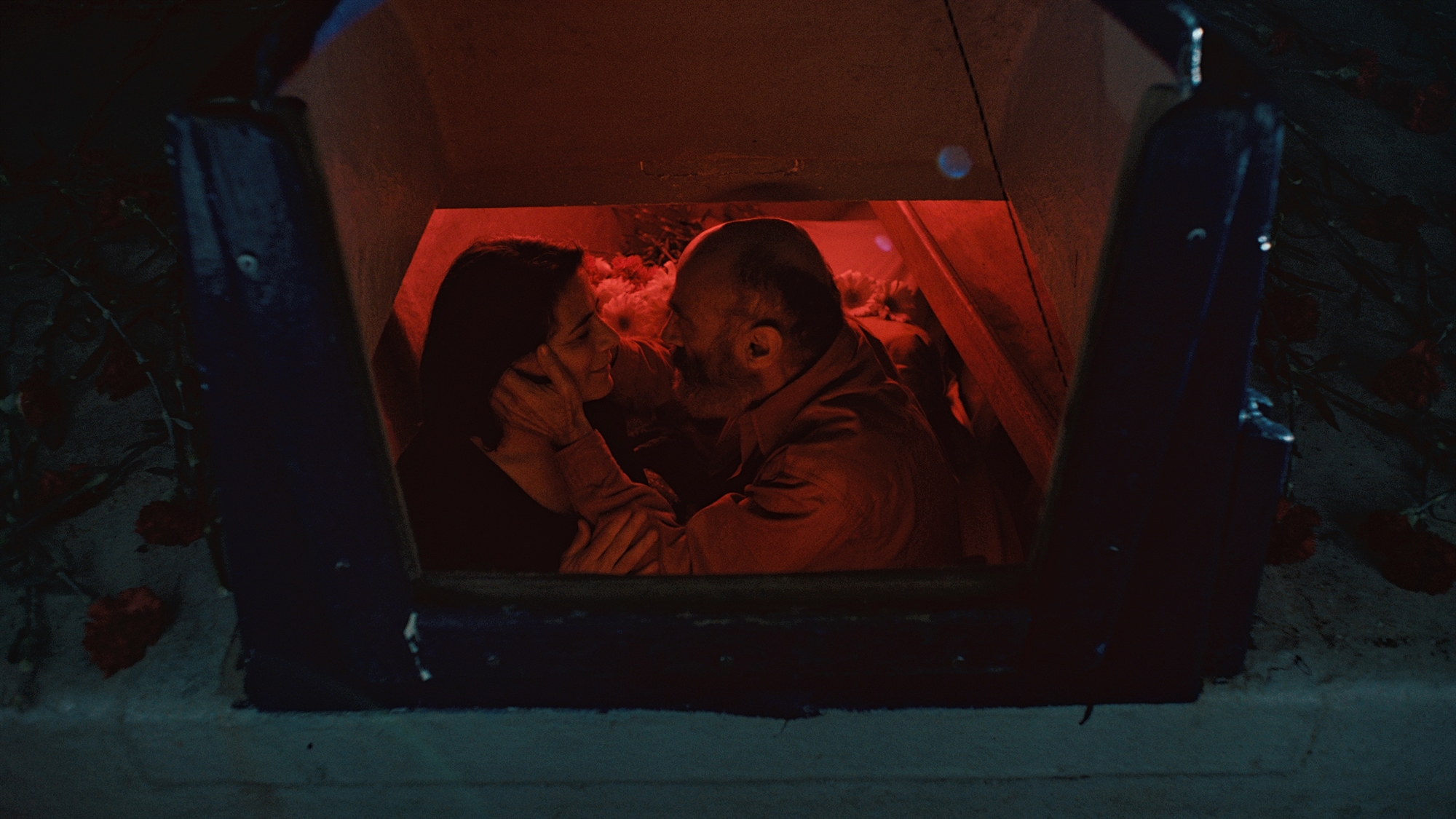 Home Cinema: Εφηβοι στην «πρίζα» του μουσικού ηλεκτρισμού-1