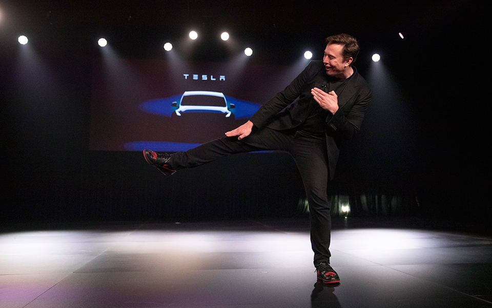 ελον-μασκ-ο-καουμπόι-του-διαστήματος-561811756