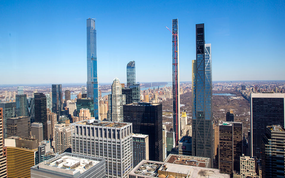 Νέα Υόρκη: Ο πιο λεπτός ουρανοξύστης στον κόσμο υποδέχεται τους πρώτους ενοίκους-1