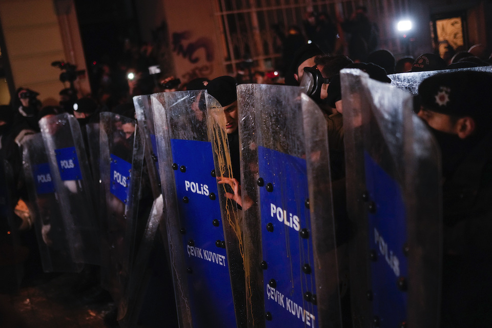 τουρκία-δημοσκόπηση-οι-μισοί-νέοι-θ-561831919