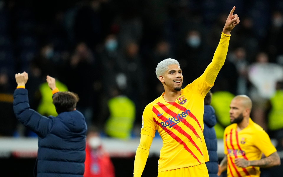 μπαρτσελόνα-έδεσε-τον-αραούχο-με-ρή-561828385