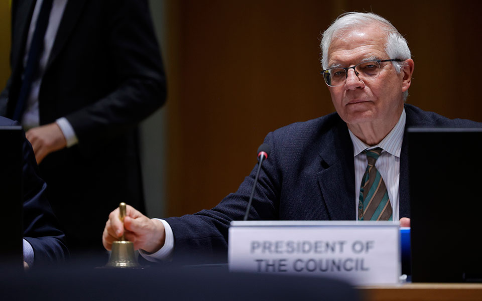 ε-ε-ανεπιθύμητα-πρόσωπα-19-ρώσοι-διπλ-561795139