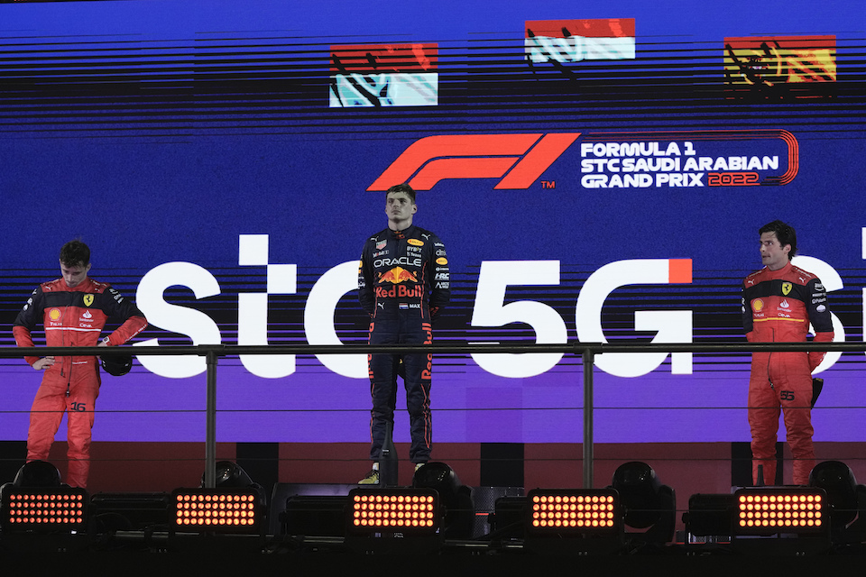 f1-η-επίθεση-του-φερστάπεν-ο-μεθοδικός-λ-561789397