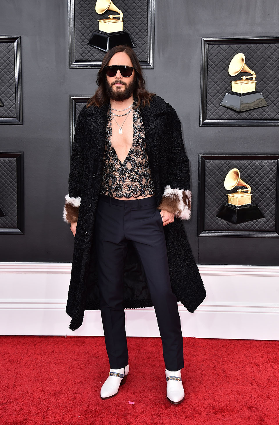 Βραβεία Grammys 2022: Οι λαμπερές εμφανίσεις στο κόκκινο χαλί-2