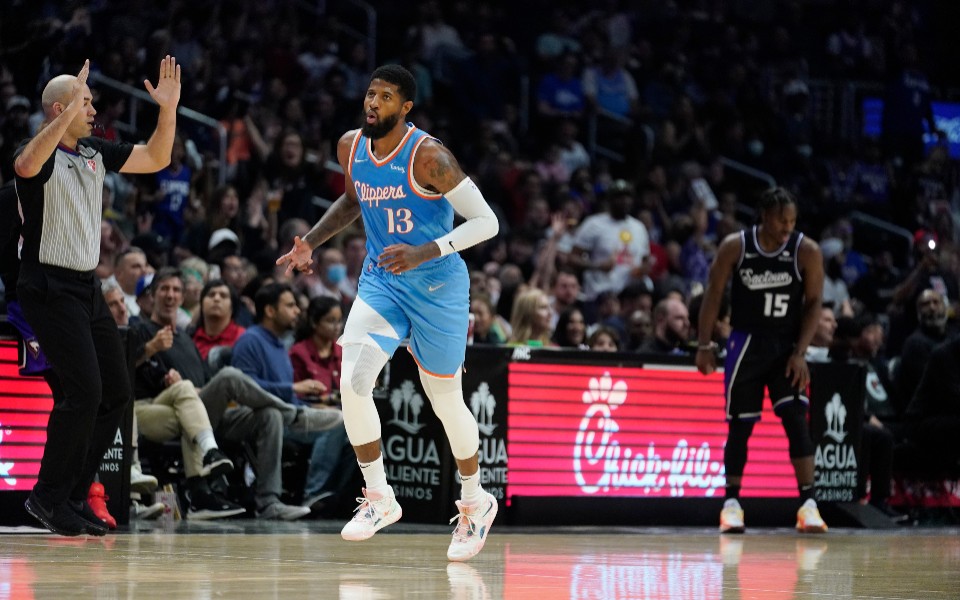 nba-κλίπερς-κινγκς-117-98-με-ηγέτη-τον-πολ-τζ-561803965