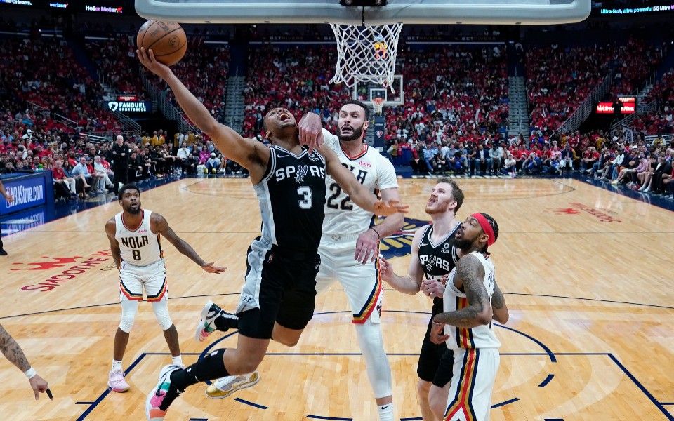 nba-οι-πέλικανς-απέκλεισαν-τους-σπερς-κα-561810718