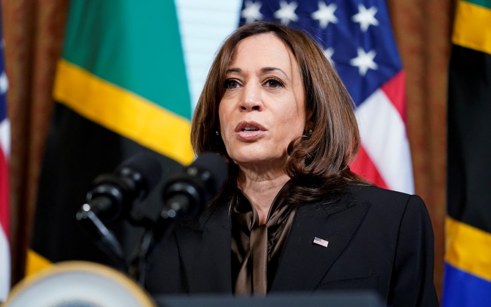 ρωσία-απαγόρευση-εισόδου-σε-κάμαλα-χά-561823357