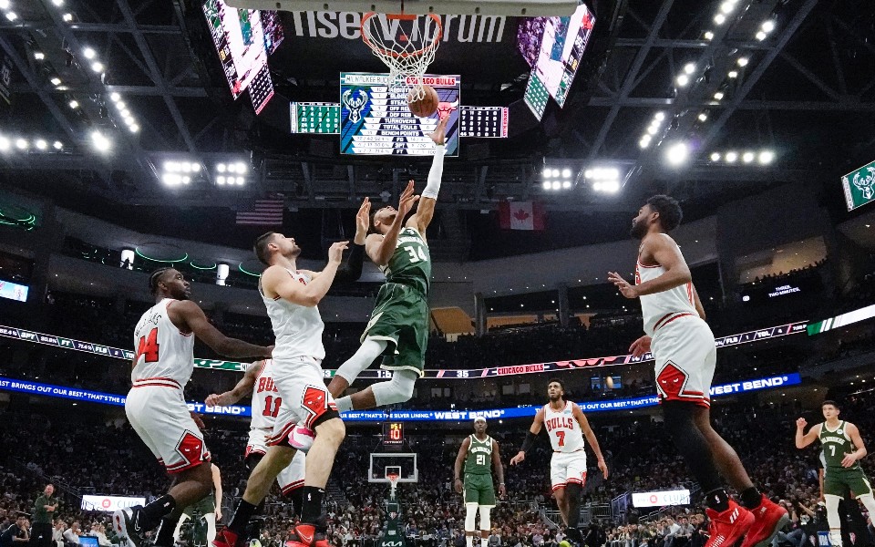 nba-μπακς-μπουλς-116-100-πρόκριση-με-ηγέτη-το-561831271