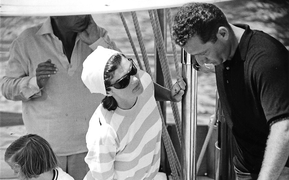 τα-ταξίδια-του-με-την-ζακλίν-κένεντι-561808939