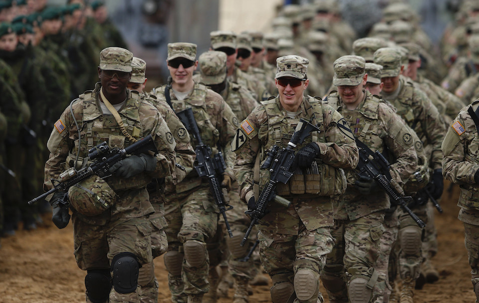 στρατός-ηπα-επιστρέφει-στην-ευρώπη-λό-561796732