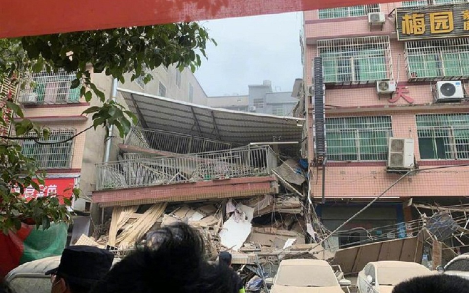 κίνα-στους-53-οι-νεκροί-από-την-κατάρρευ-561834295