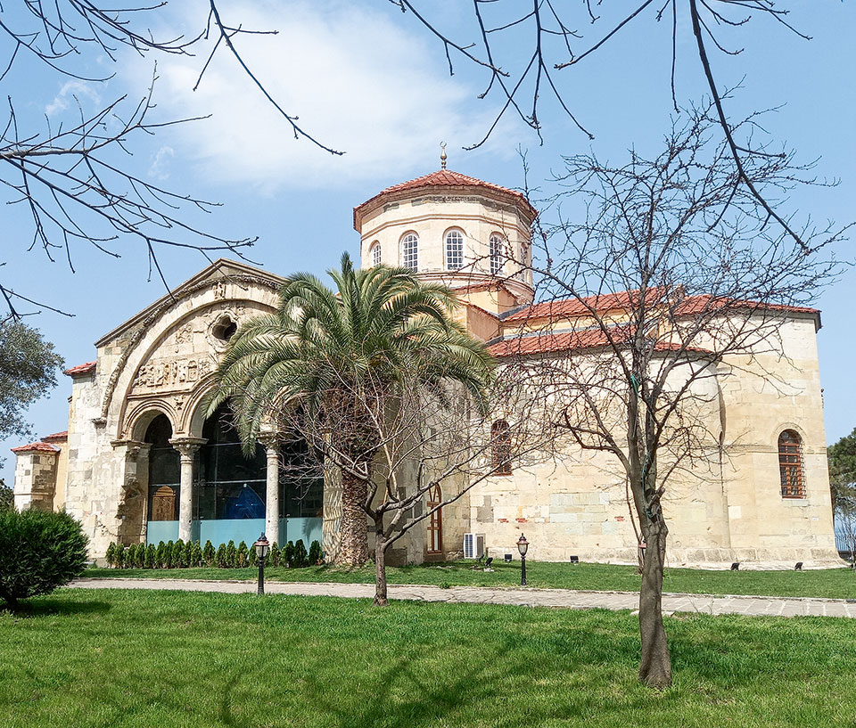 Ιστορικές εκκλησίες της Αγίας Σοφίας-3