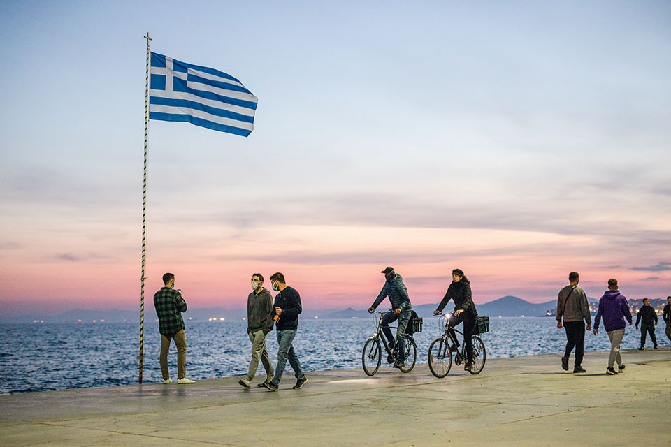 Η γενιά που δεν έχει σηκώσει κεφάλι-2