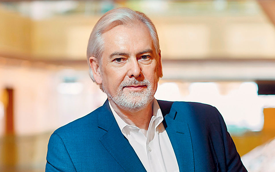 ο-ceo-της-philip-morris-στην-κ-τέλος-σε-10-με-15-χρόνια-σ-561791467