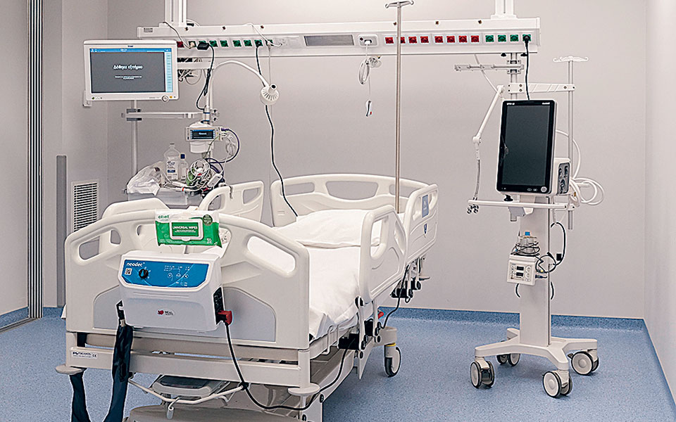 κορωνοϊός-αύξηση-διασωληνώσεων-και-θ-561794281