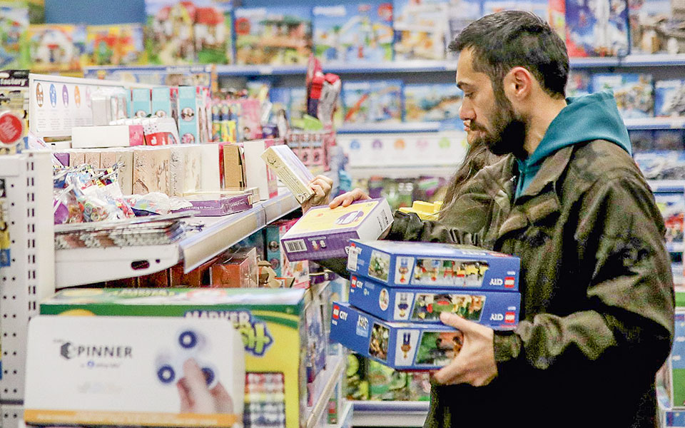 μείωση-τζίρου-και-αύξηση-χρεών-για-τις-561796387