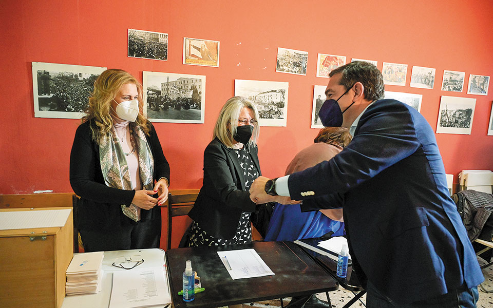 πίεση-τσίπρα-προς-κιναλ-για-απαντήσει-561798043